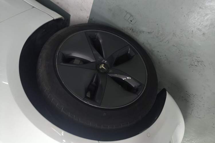 Used Tesla Model 3 2020 Refreshed Version Long-Range Rear-Wheel Drive Left Front Wheel Hub