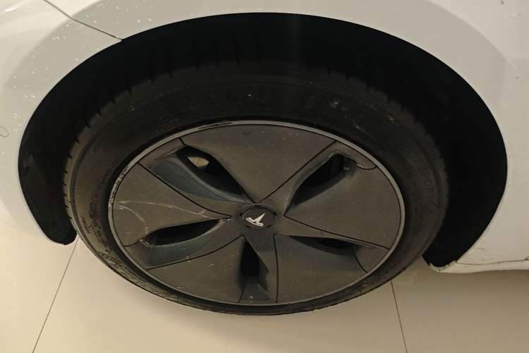 Used Tesla Model 3 2020 Refreshed Version Long-Range Rear-Wheel Drive Left Front Wheel Hub