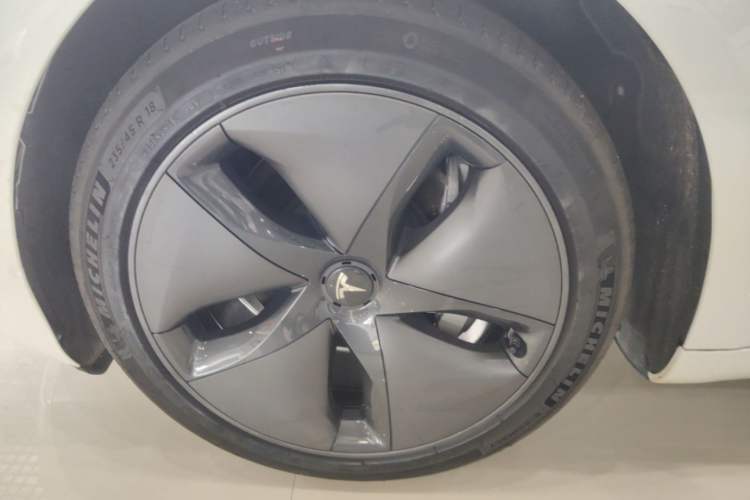 Used Tesla Model 3 2020 Standard Range Rear-Wheel Drive Upgraded Version Left Front Wheel Hub