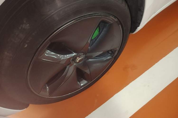 Used Tesla Model 3 2020 Standard Range Rear-Wheel Drive Upgraded Version Left Front Wheel Hub