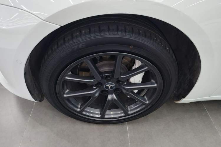 Used Tesla Model 3 2020 Standard Range Rear-Wheel Drive Upgraded Version Left Front Wheel Hub