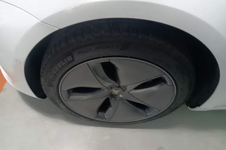 Used Tesla Model 3 2020 Standard Range Rear-Wheel Drive Upgraded Version Left Front Wheel Hub