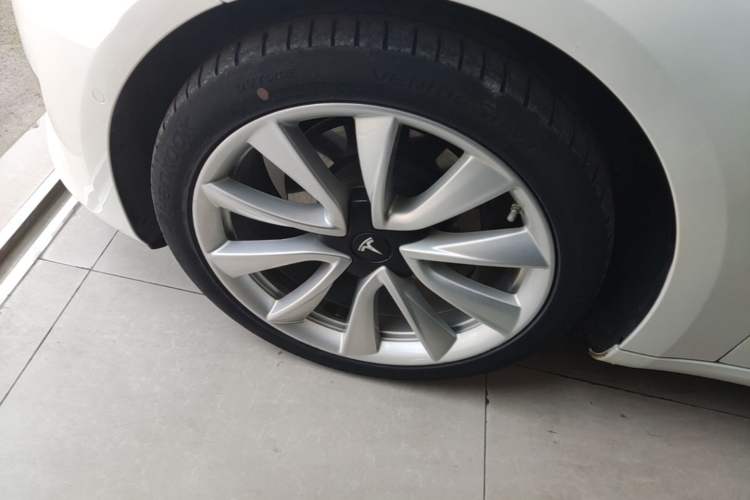 Used Tesla Model 3 2020 Refreshed Version Long-Range Rear-Wheel Drive Left Front Wheel Hub