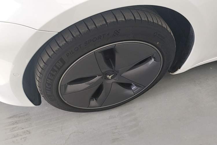 Used Tesla Model 3 2020 Refreshed Version Long-Range Rear-Wheel Drive Left Front Wheel Hub