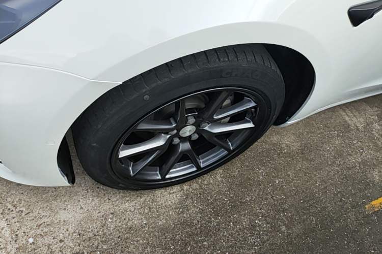 Used Tesla Model 3 2020 Refreshed Version Long-Range Rear-Wheel Drive Left Front Wheel Hub