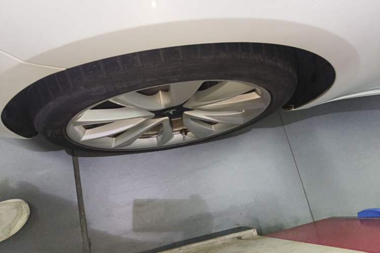 Used Tesla Model 3 2020 Refreshed Version Long-Range Rear-Wheel Drive Left Front Wheel Hub