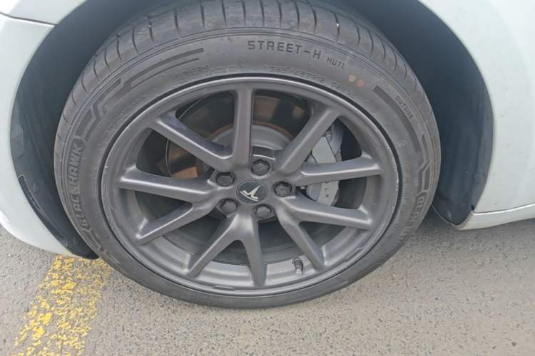 Used Tesla Model 3 2020 Standard Range Rear-Wheel Drive Upgraded Version Left Front Wheel Hub