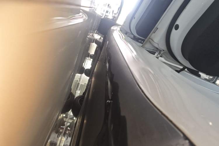 Used Tesla Model 3 2020 Refreshed Version Long-Range Rear-Wheel Drive Left Side Sill