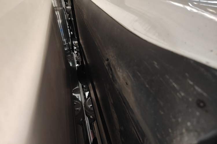 Used Tesla Model 3 2020 Standard Range Rear-Wheel Drive Upgraded Version Left Side Sill