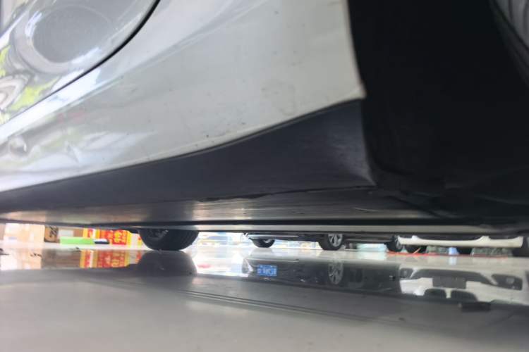 Used Tesla Model 3 2020 Standard Range Rear-Wheel Drive Upgraded Version Left Side Sill