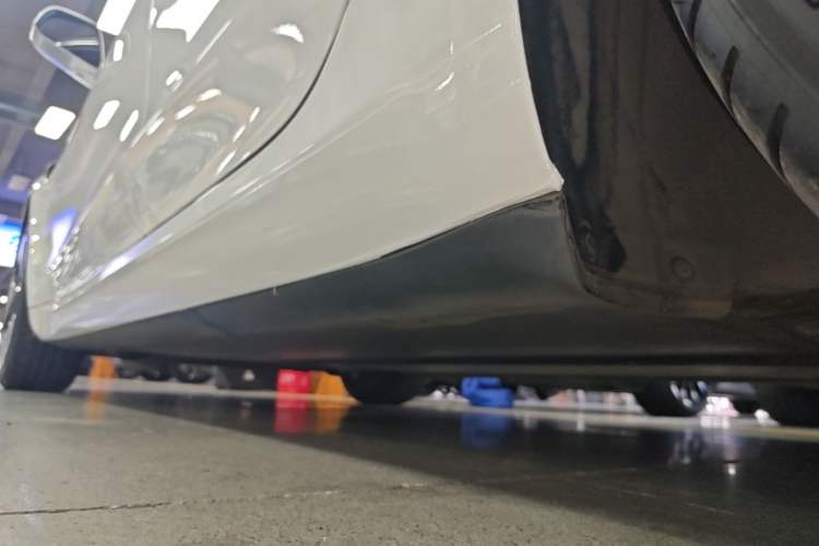 Used Tesla Model 3 2020 Standard Range Rear-Wheel Drive Upgraded Version Left Side Sill