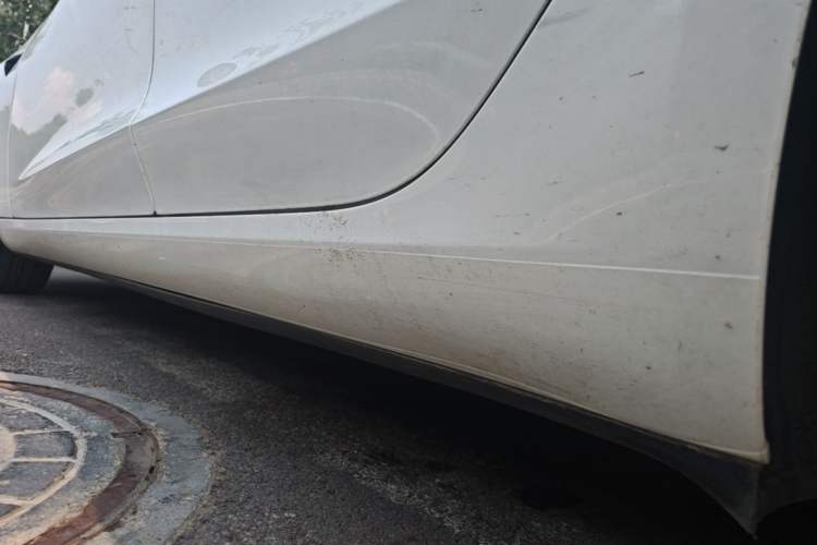 Used Tesla Model 3 2020 Standard Range Rear-Wheel Drive Upgraded Version Left Side Sill