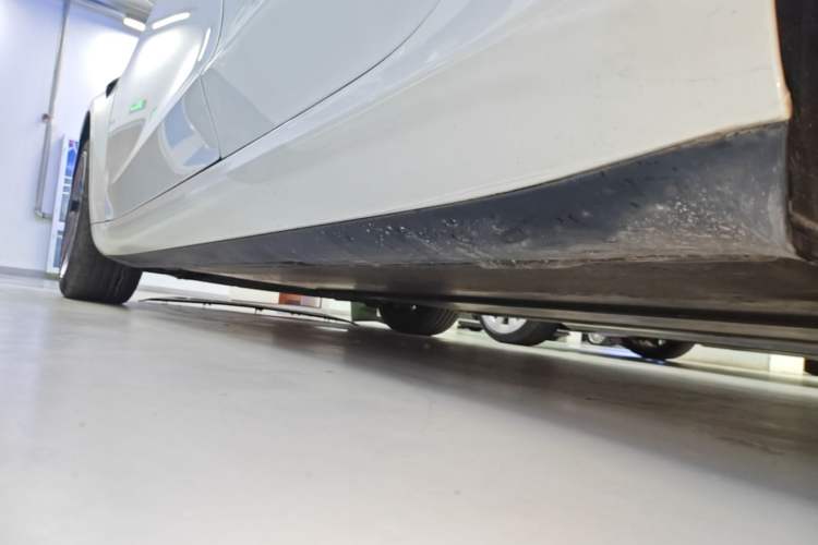 Used Tesla Model 3 2020 Revised Version Standard Range Rear-Wheel Drive – Upgraded Edition Left Side Sill