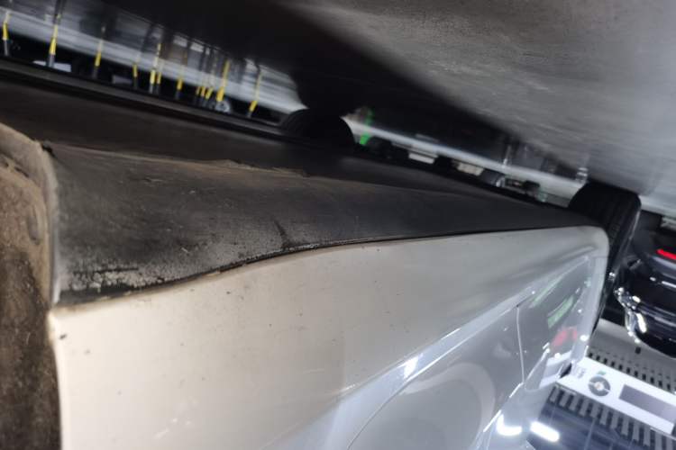 Used Tesla Model 3 2020 Revised Version Standard Range Rear-Wheel Drive – Upgraded Edition Left Side Sill
