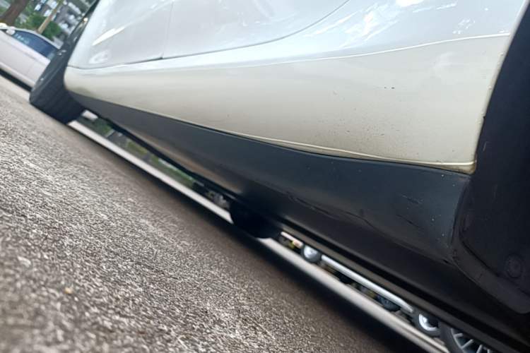 Used Tesla Model 3 2020 Revised Version Standard Range Rear-Wheel Drive – Upgraded Edition Left Side Sill