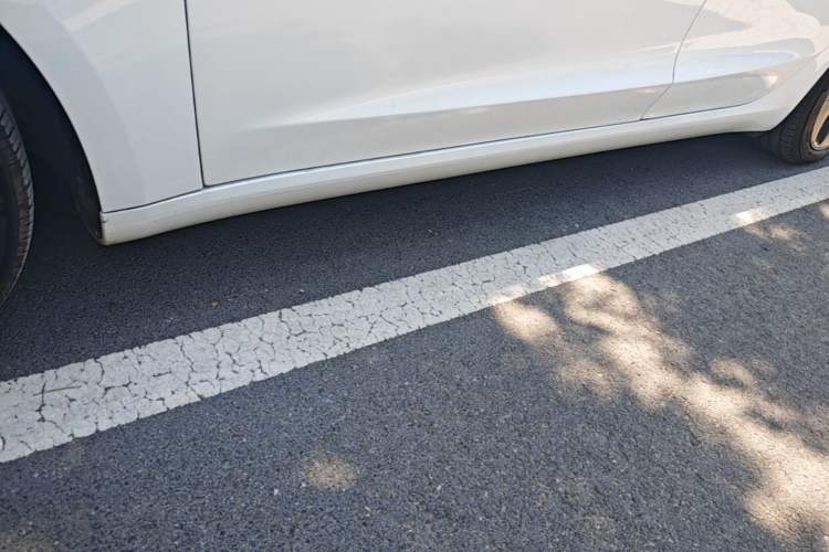 Used Tesla Model 3 2020 Standard Range Rear-Wheel Drive Upgraded Version Left Side Sill