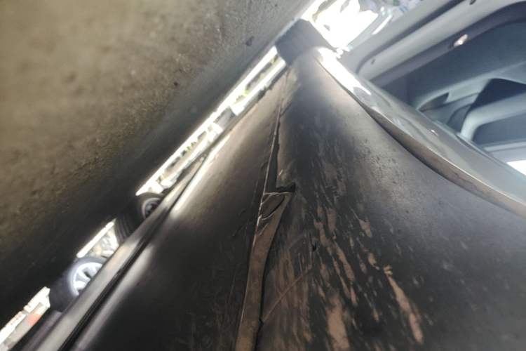 Used Tesla Model 3 2020 Revised Version Standard Range Rear-Wheel Drive – Upgraded Edition Left Side Sill
