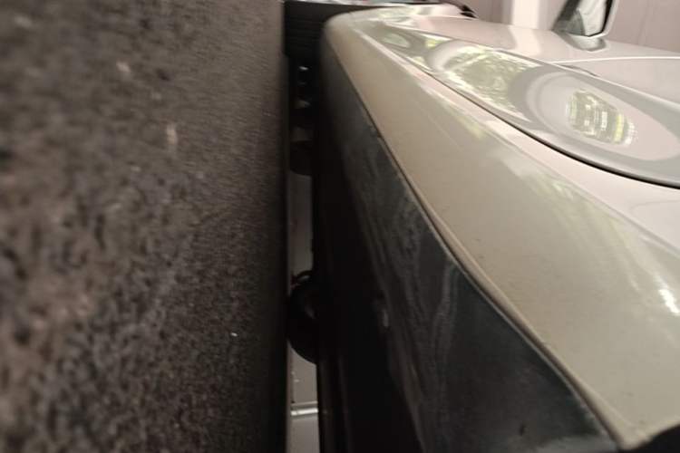 Used Tesla Model 3 2020 Refreshed Version Long-Range Rear-Wheel Drive Left Side Sill