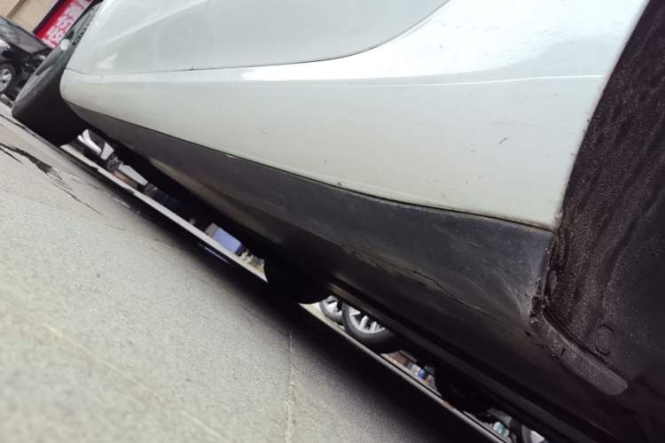 Used Tesla Model 3 2020 Standard Range Rear-Wheel Drive Upgraded Version Left Side Sill