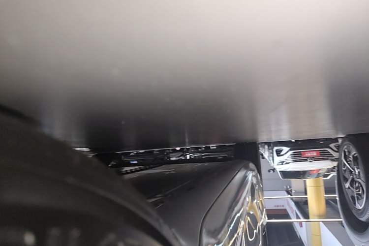 Used Tesla Model 3 2020 Standard Range Rear-Wheel Drive Upgraded Version Left Side Sill