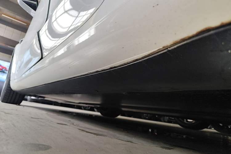 Used Tesla Model 3 2020 Revised Version Standard Range Rear-Wheel Drive – Upgraded Edition Left Side Sill
