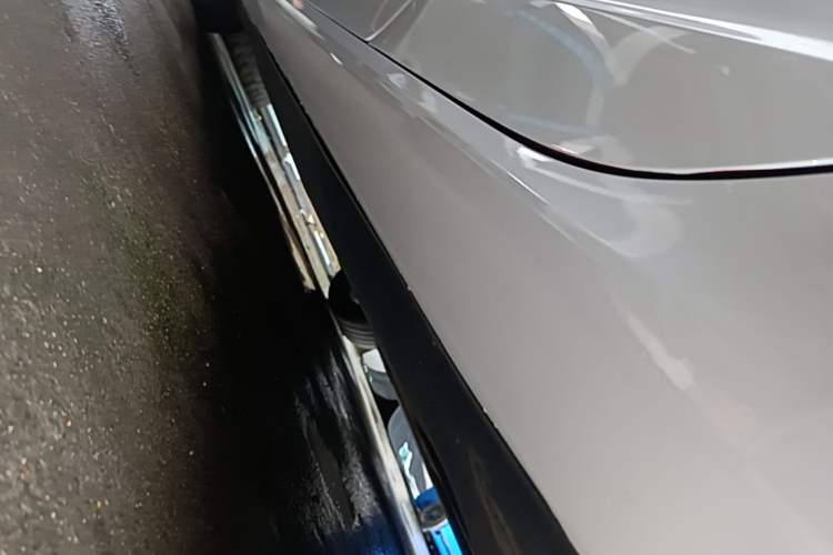 Used Tesla Model 3 2020 Refreshed Version Long-Range Rear-Wheel Drive Left Side Sill