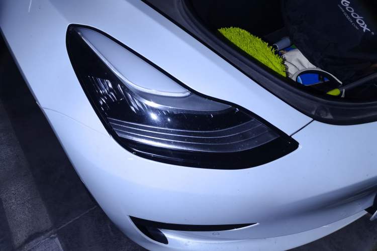 Used Tesla Model 3 2020 Revised Version Standard Range Rear-Wheel Drive – Upgraded Edition Right Front Headlight