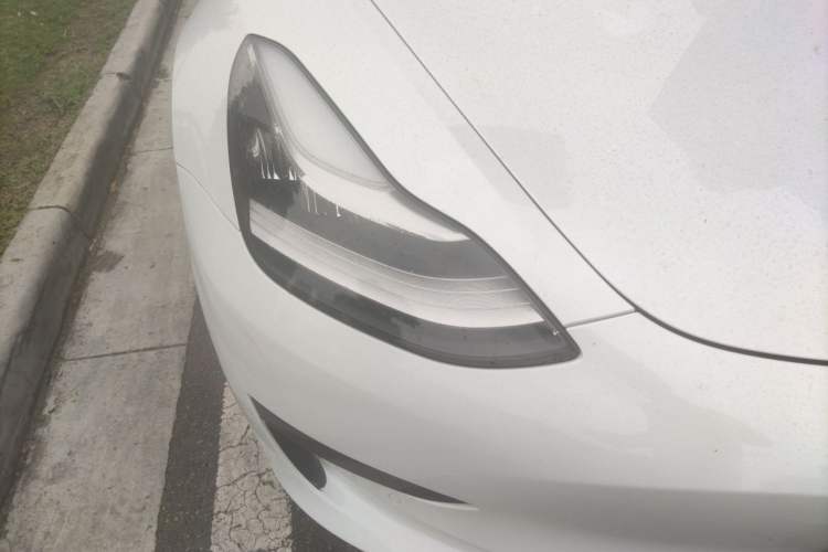 Used Tesla Model 3 2020 Revised Version Standard Range Rear-Wheel Drive – Upgraded Edition Right Front Headlight