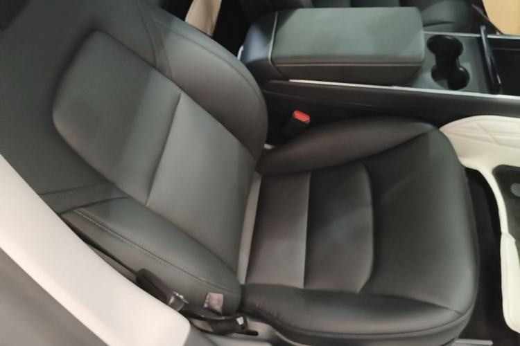Used Tesla Model 3 2020 Revised Version Standard Range Rear-Wheel Drive – Upgraded Edition Right Front Seat