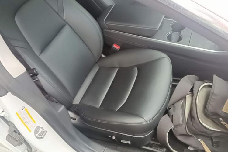 Used Tesla Model 3 2020 Revised Version Standard Range Rear-Wheel Drive – Upgraded Edition Right Front Seat