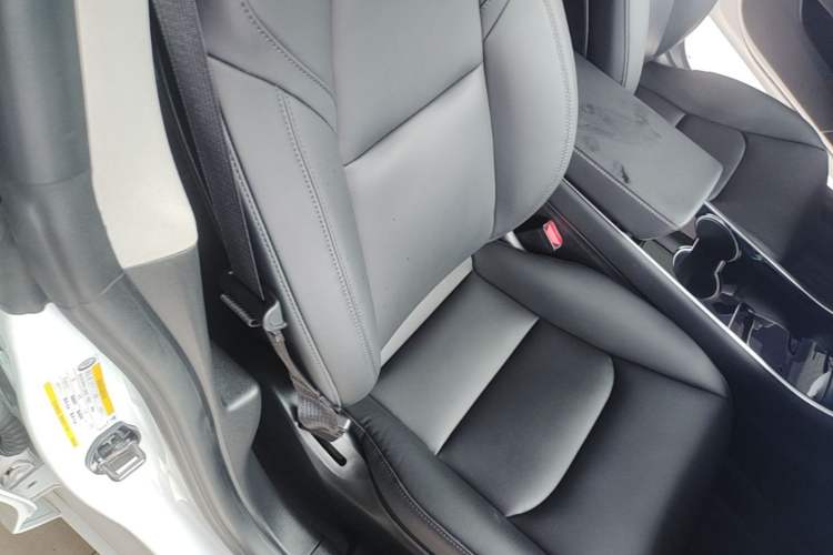 Used Tesla Model 3 2020 Revised Version Standard Range Rear-Wheel Drive – Upgraded Edition Right Front Seat