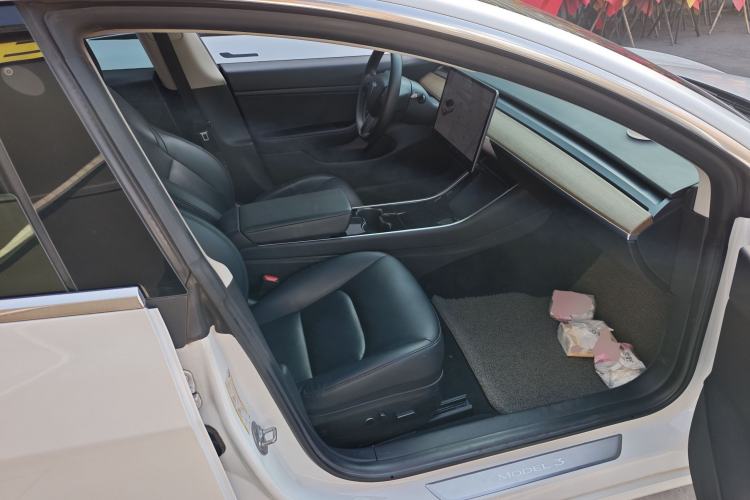 Used Tesla Model 3 2020 Revised Version Standard Range Rear-Wheel Drive – Upgraded Edition Right Front Seat