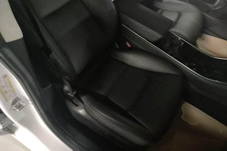 Used Tesla Model 3 2020 Revised Version Standard Range Rear-Wheel Drive – Upgraded Edition Right Front Seat