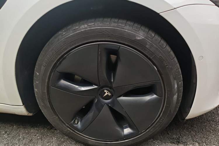 Used Tesla Model 3 2020 Standard Range Rear-Wheel Drive Upgraded Version Right Front Wheel Hub