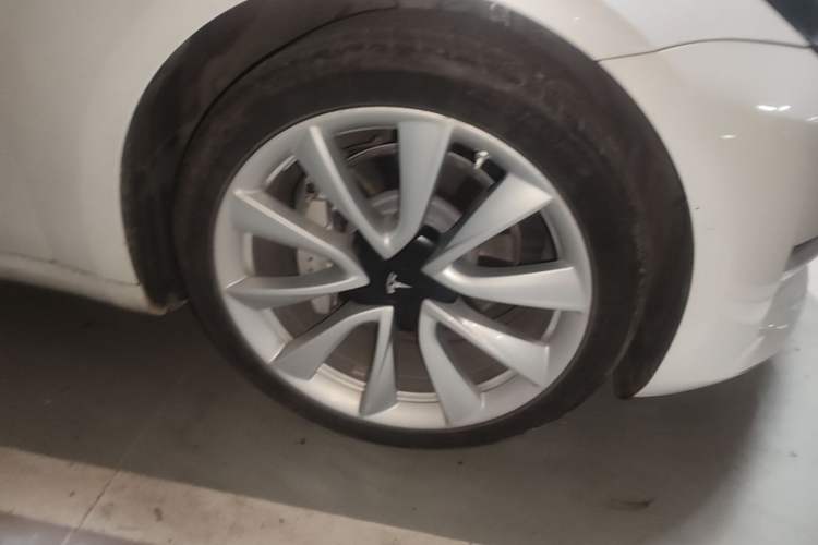 Used Tesla Model 3 2020 Refreshed Version Long-Range Rear-Wheel Drive Right Front Wheel Hub