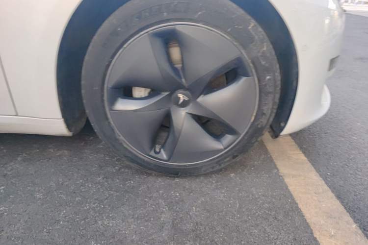 Used Tesla Model 3 2020 Refreshed Version Long-Range Rear-Wheel Drive Right Front Wheel Hub