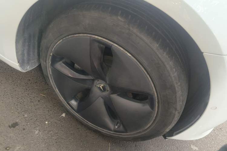 Used Tesla Model 3 2020 Standard Range Rear-Wheel Drive Upgraded Version Right Front Wheel Hub