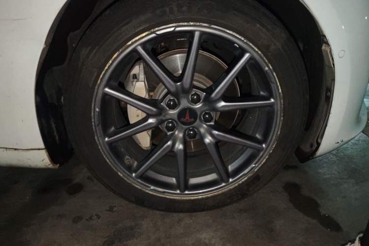 Used Tesla Model 3 2020 Standard Range Rear-Wheel Drive Upgraded Version Right Front Wheel Hub