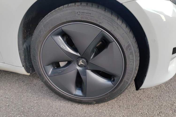 Used Tesla Model 3 2020 Standard Range Rear-Wheel Drive Upgraded Version Right Front Wheel Hub