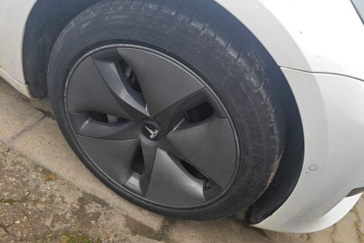 Used Tesla Model 3 2020 Standard Range Rear-Wheel Drive Upgraded Version Right Front Wheel Hub