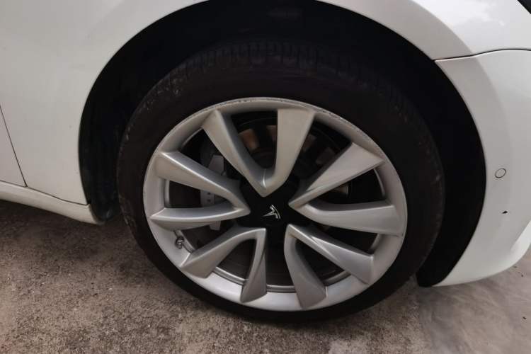 Used Tesla Model 3 2020 Standard Range Rear-Wheel Drive Upgraded Version Right Front Wheel Hub