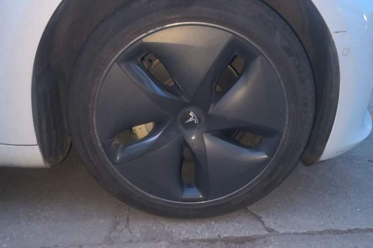 Used Tesla Model 3 2020 Standard Range Rear-Wheel Drive Upgraded Version Right Front Wheel Hub