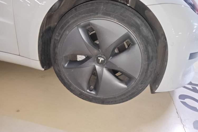 Used Tesla Model 3 2020 Standard Range Rear-Wheel Drive Upgraded Version Right Front Wheel Hub
