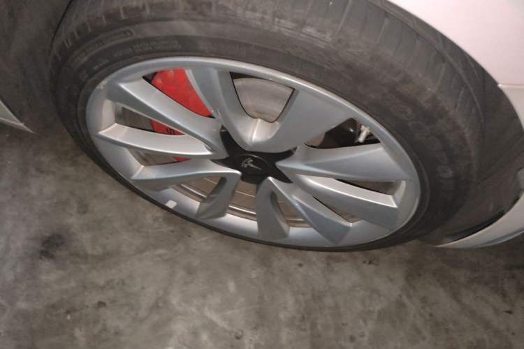 Used Tesla Model 3 2020 Refreshed Version Long-Range Rear-Wheel Drive Right Front Wheel Hub