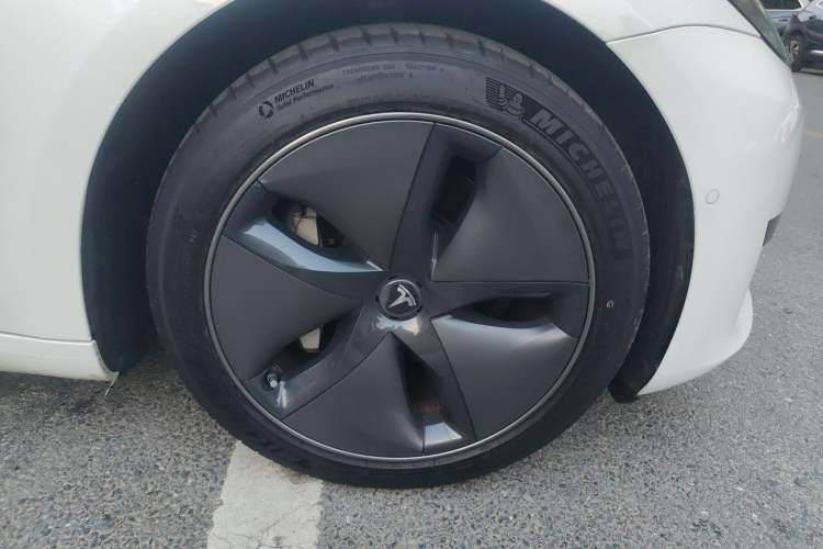Used Tesla Model 3 2020 Standard Range Rear-Wheel Drive Upgraded Version Right Front Wheel Hub