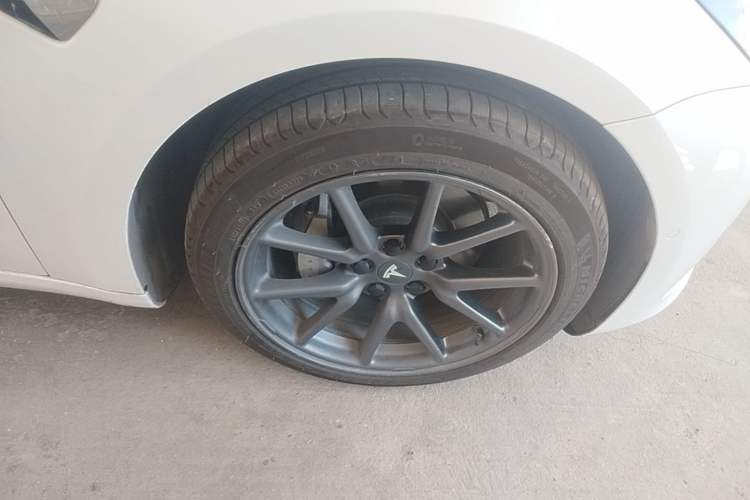 Used Tesla Model 3 2020 Standard Range Rear-Wheel Drive Upgraded Version Right Front Wheel Hub