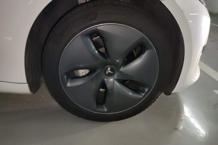 Used Tesla Model 3 2020 Standard Range Rear-Wheel Drive Upgraded Version Right Front Wheel Hub