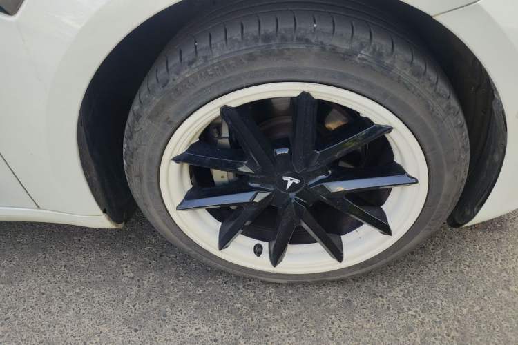 Used Tesla Model 3 2020 Standard Range Rear-Wheel Drive Upgraded Version Right Front Wheel Hub
