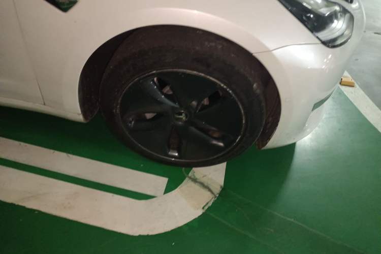 Used Tesla Model 3 2020 Refreshed Version Long-Range Rear-Wheel Drive Right Front Wheel Hub