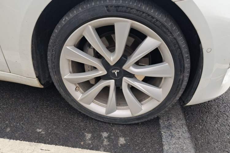 Used Tesla Model 3 2020 Standard Range Rear-Wheel Drive Upgraded Version Right Front Wheel Hub